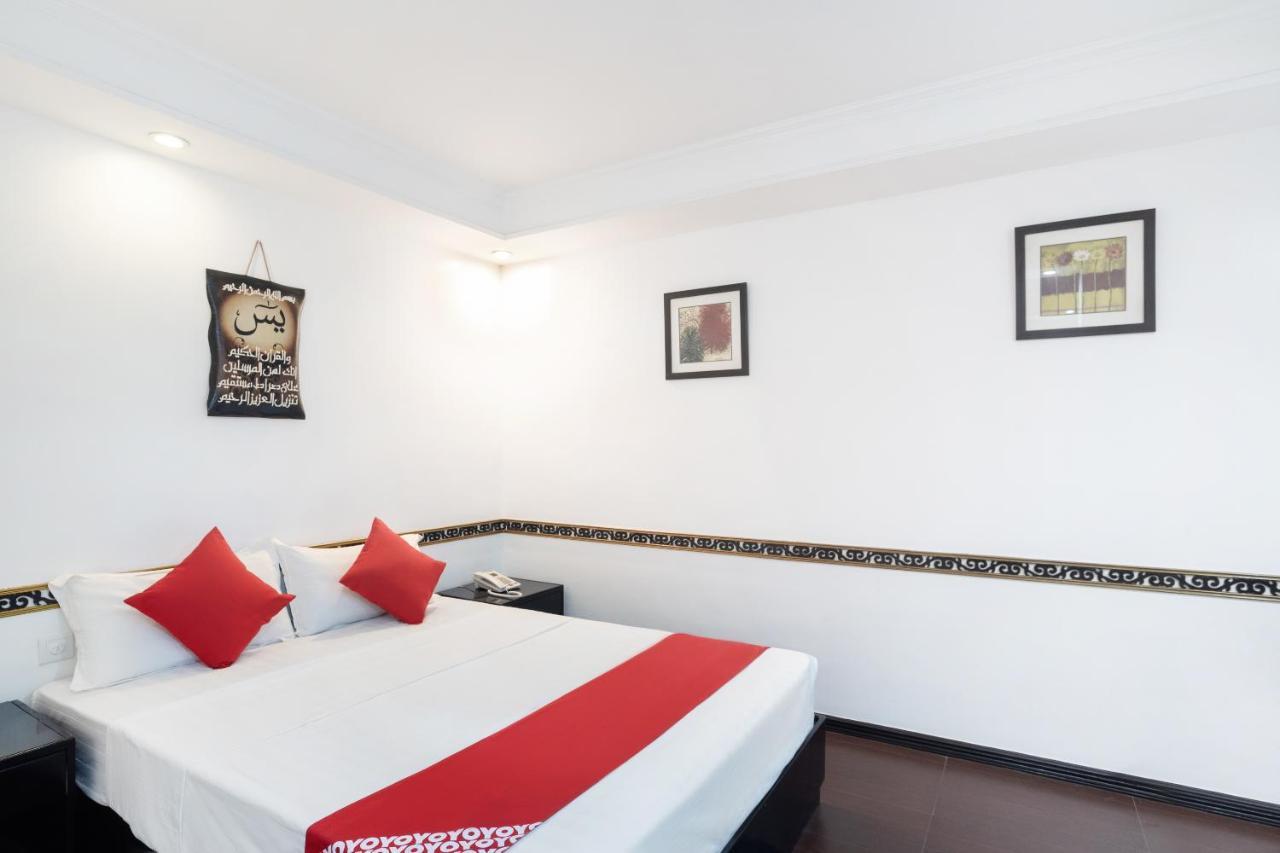 Oyo 138 White Palace Hotel Manila Ngoại thất bức ảnh